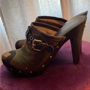 Michael Kors Green and Brown Leather Mules with Wooden Heel